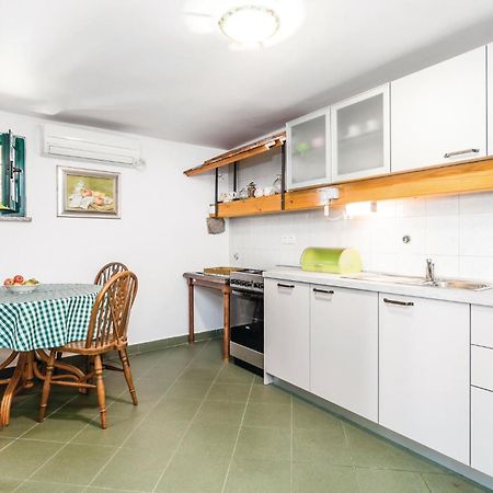 1 Bedroom Gorgeous Apartment In Lovran Bagian luar foto