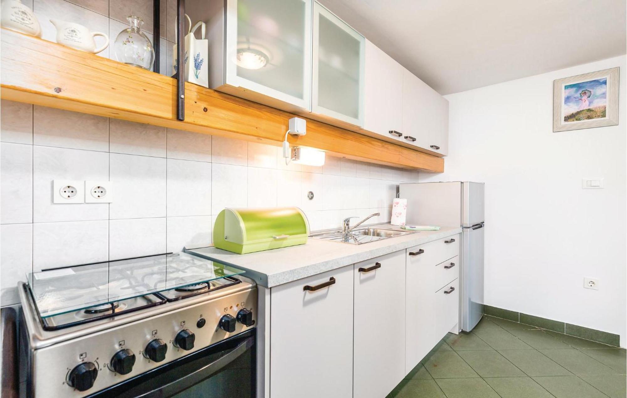 1 Bedroom Gorgeous Apartment In Lovran Bagian luar foto